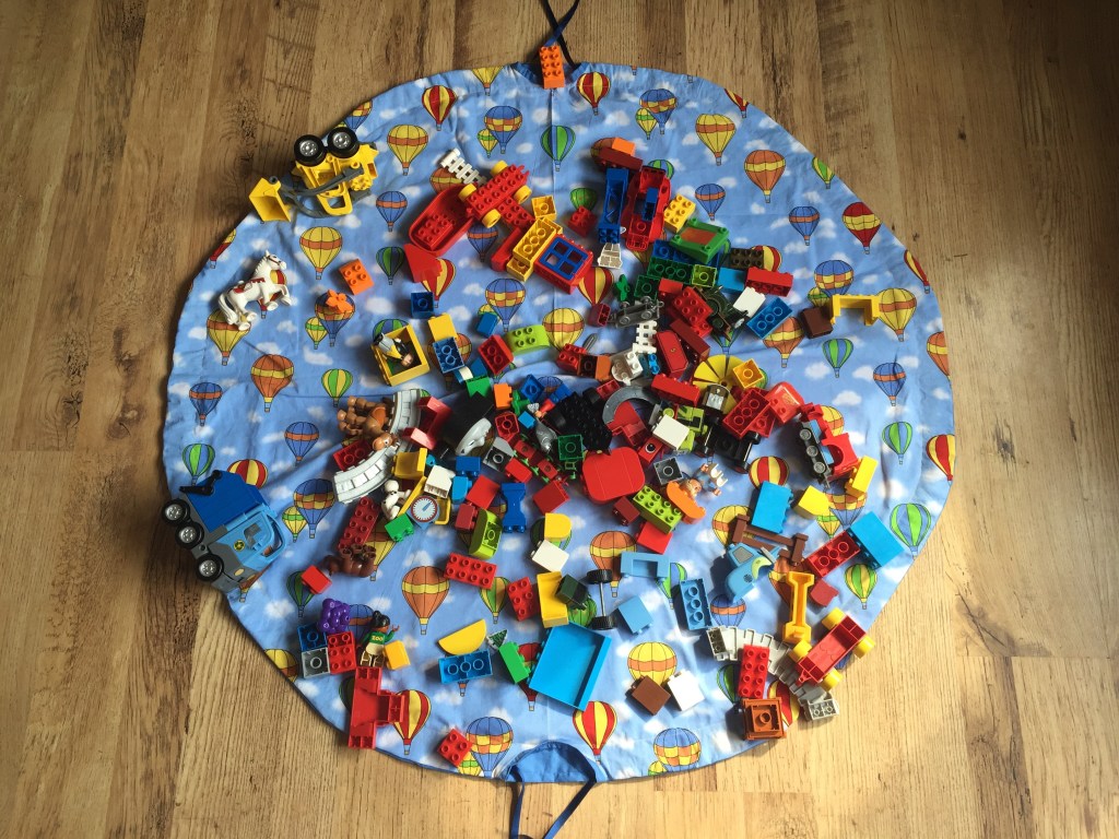 Sewing Tutorial: Drawstring Play mat/Toy Storage – Perfect For Quickly Tidying Toys Away  