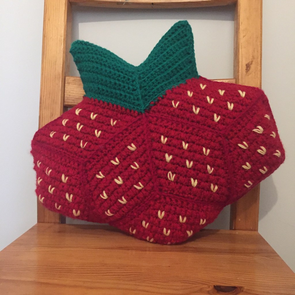 Crochet Tumbling Blocks Design Strawberry Cushion&nbsp;Pattern