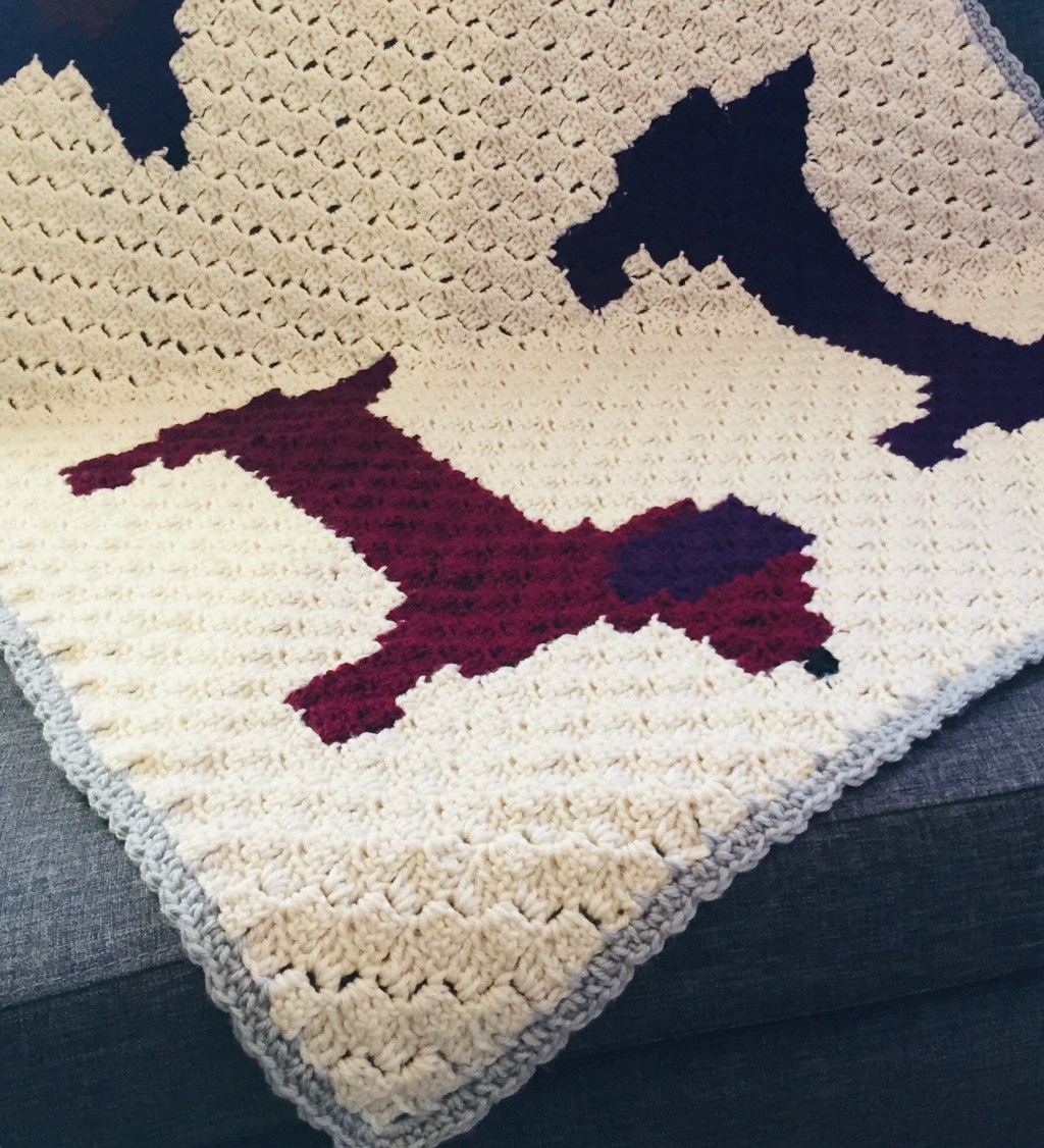 Corner to Corner Crochet Dachshund Dog Blanket&nbsp;Pattern