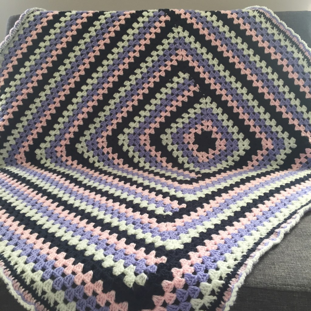Crochet Granny Square Blanket With A Twist – Log Cabin Granny&nbsp;Blanket