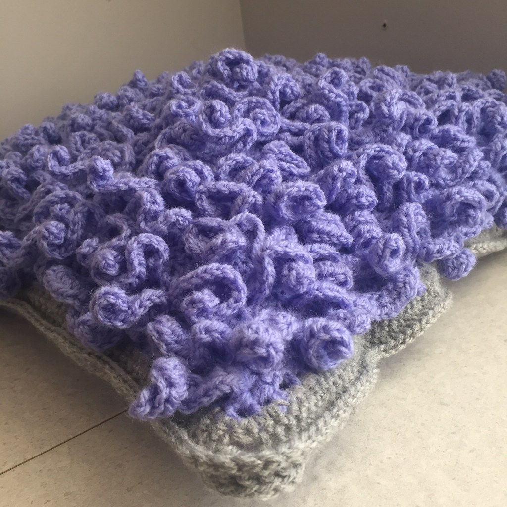 Crochet Wavy Stitch Textured Cushion Pattern: Going Wavy&nbsp;Again