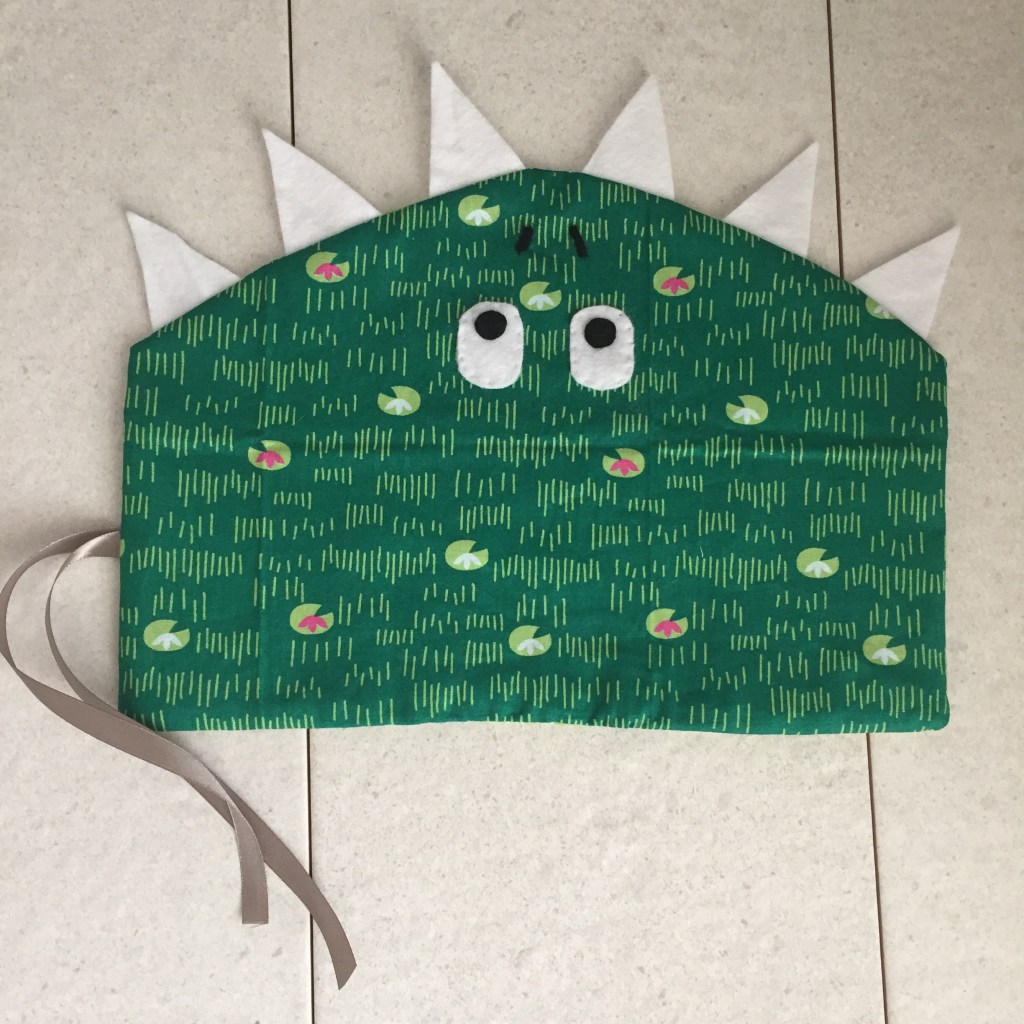 Sewing Tutorial: Crocodile Pencil/Crochet Hook Case Fabric&nbsp;Roll