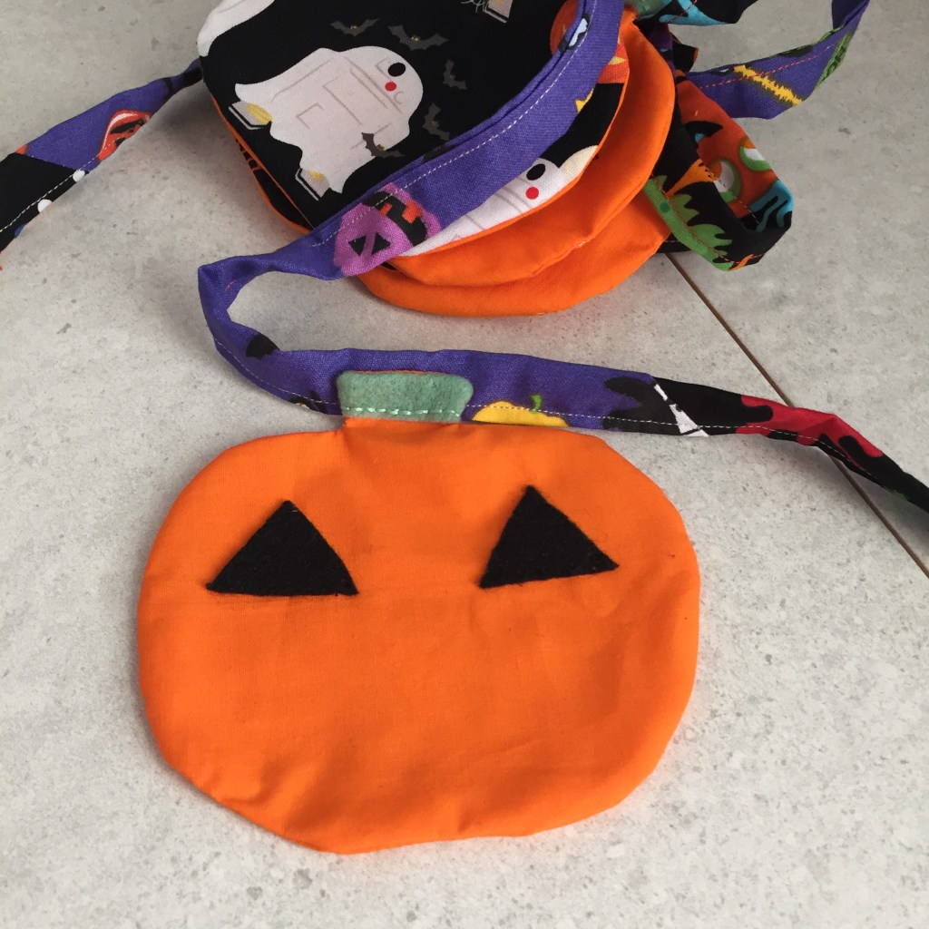 Sewing Tutorial: Fabric Halloween Pumpkin&nbsp;Bunting