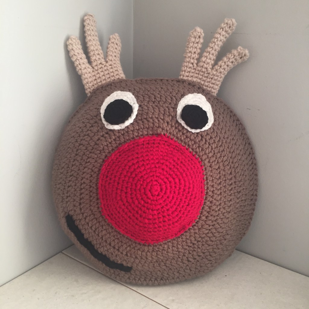 Christmas Crochet Make Ideas: Rudolph The Reindeer Crochet Cushion&nbsp;Pattern