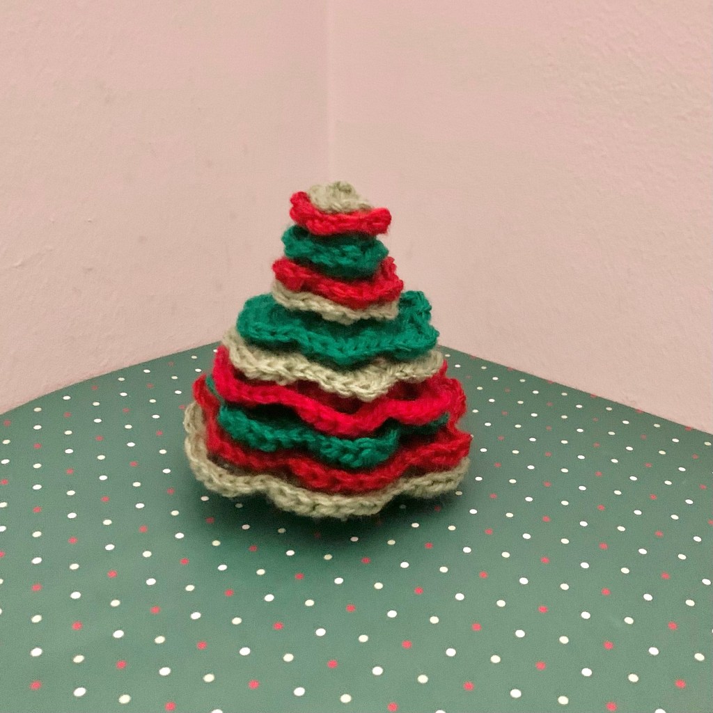 Christmas Crochet Stacked Tree Decoration&nbsp;Pattern