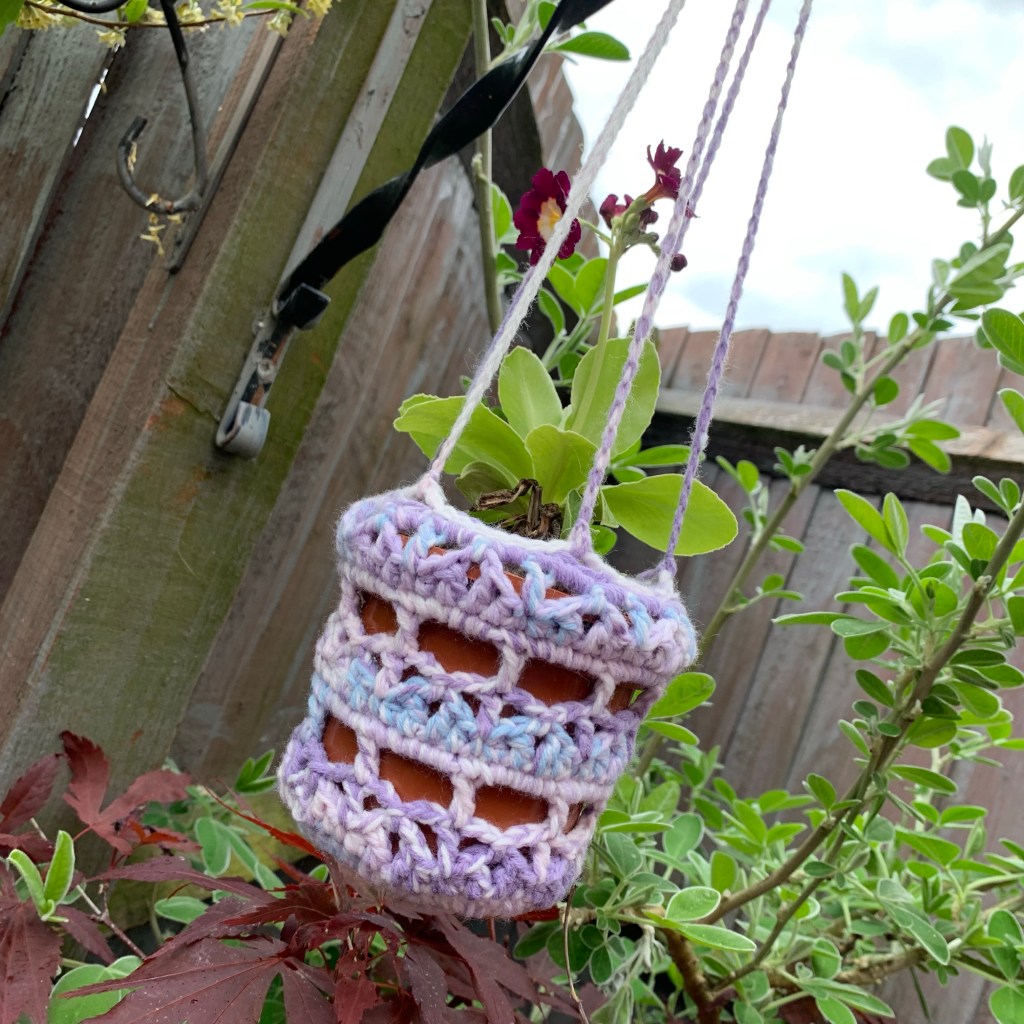 Crochet Summery Garden Makes, Part 3: Crochet Hanging Plant Basket&nbsp;Pattern