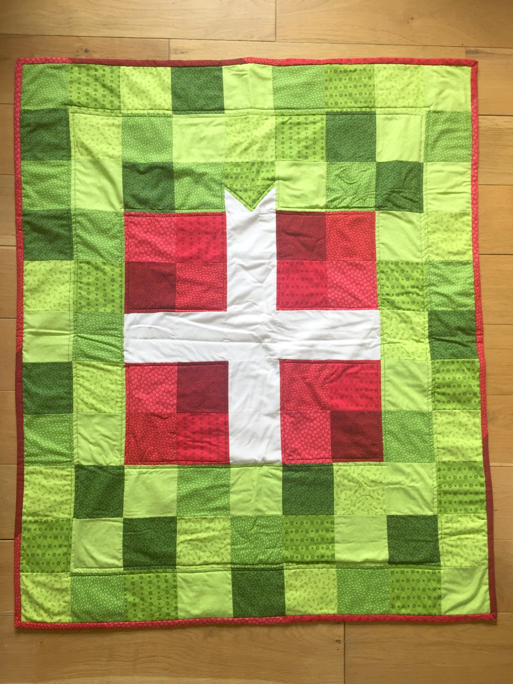 Sewing Tutorial: Present Patchwork Mini Quilt&nbsp;Pattern