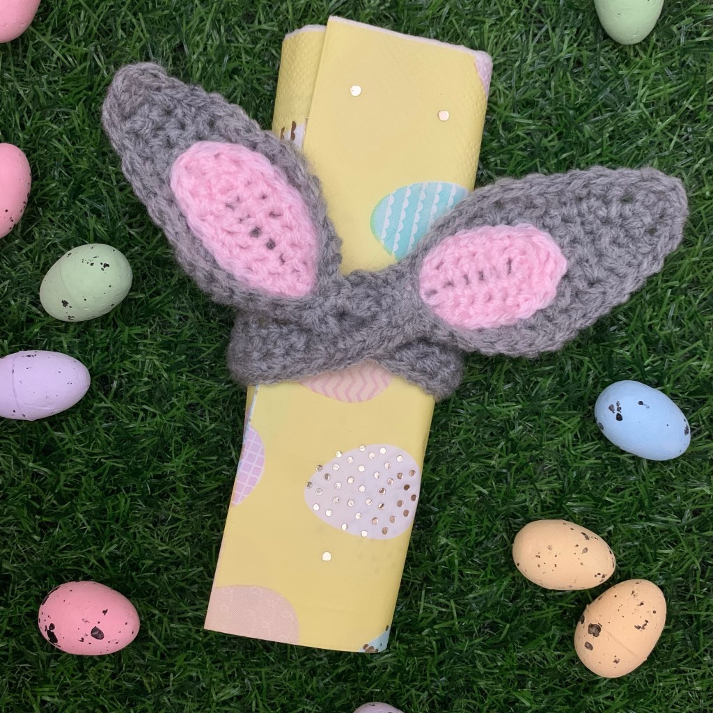 Crochet Easter Decorations – Part 1: Crochet Rabbit Ear Napkin Rings Pattern