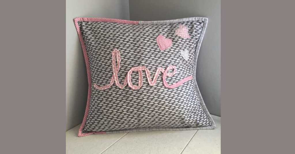 Sewing Tutorial: Love Themed&nbsp;Cushion