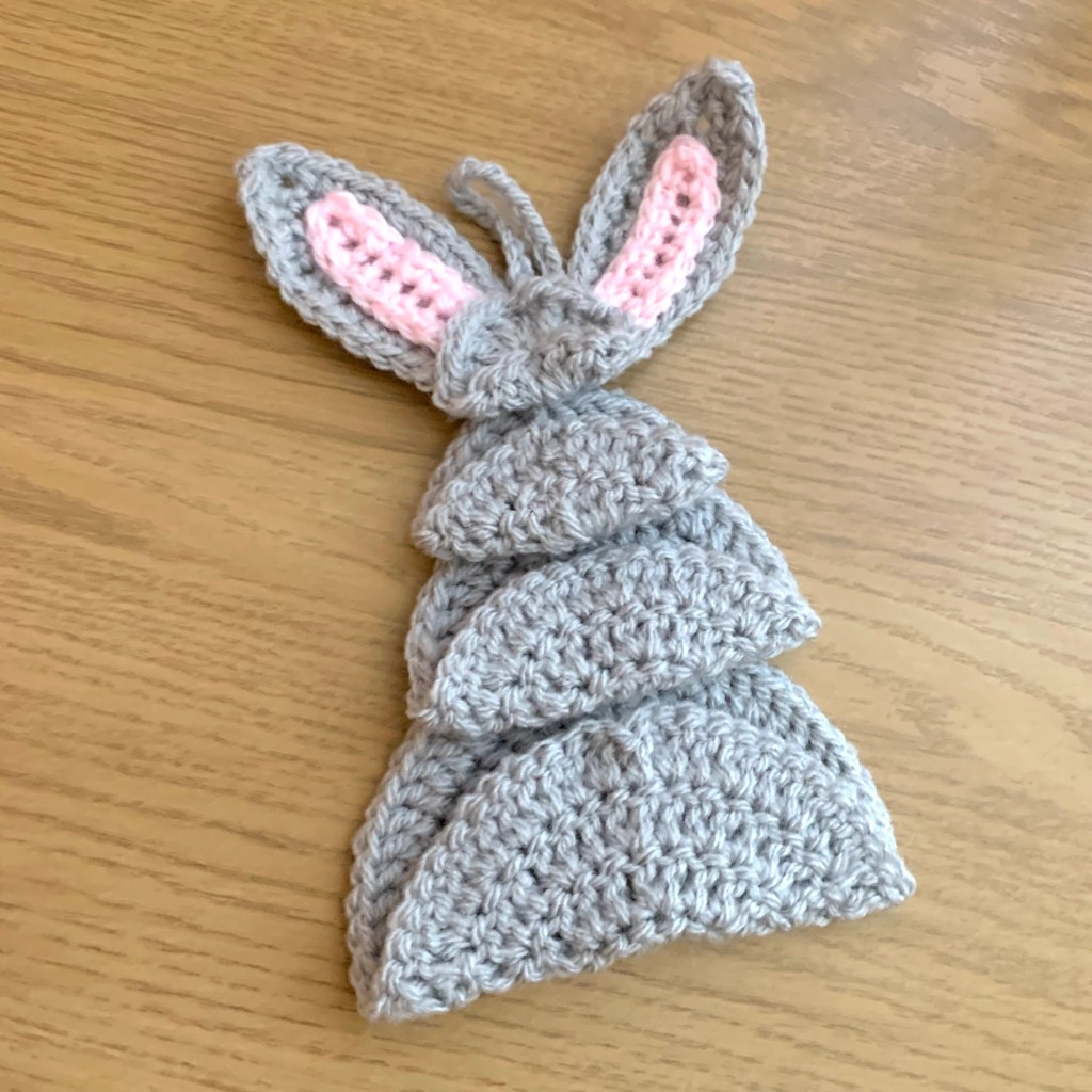 Crochet Folded Rabbit Easter Decoration – Part 1:&nbsp;Circular
