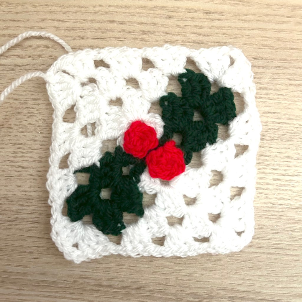 Crochet Granny Square Christmas Series: Christmas&nbsp;Holly